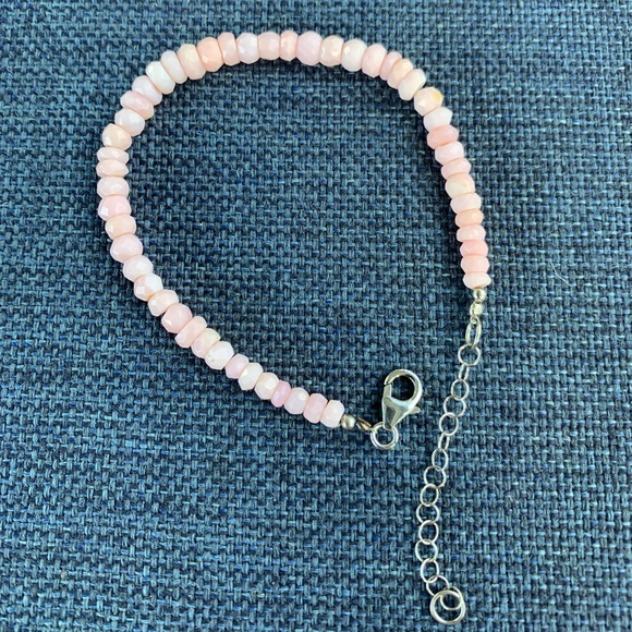 Pink bead bracelet - Picture 2 of 2
